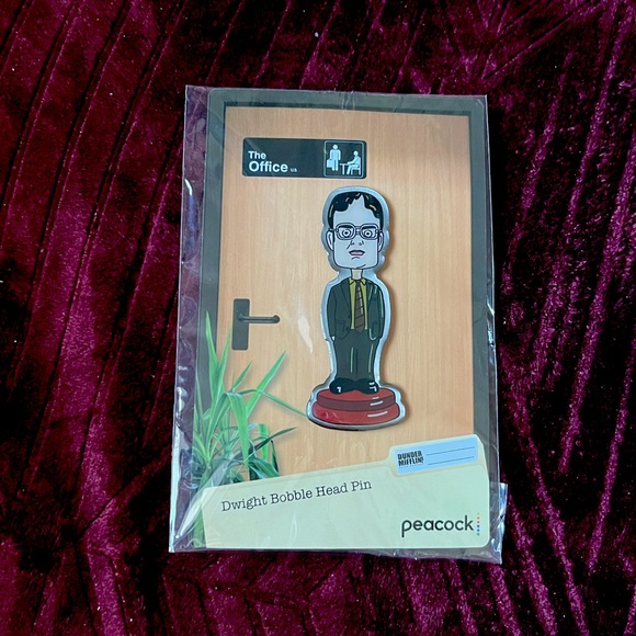 Accessories - Dwight Schrute The Office pin.